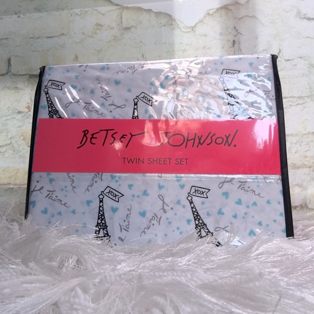 New Betsey Johnson 3 - Piece Eiffel Tower Print Paris Twin Sheet Bedding Set